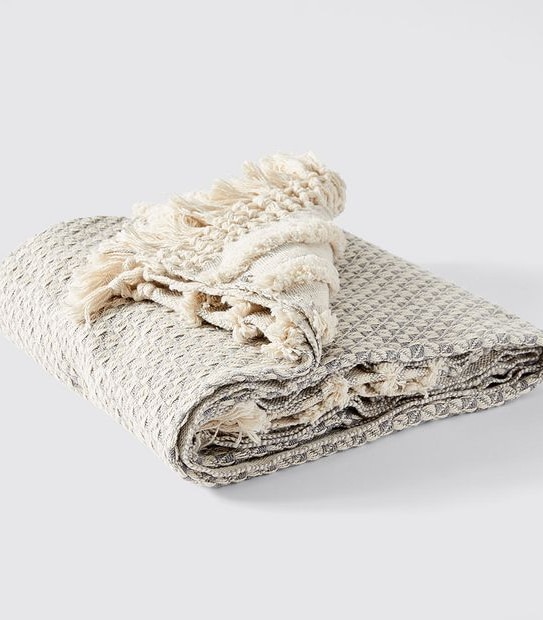 Heirloom Tufted Throw