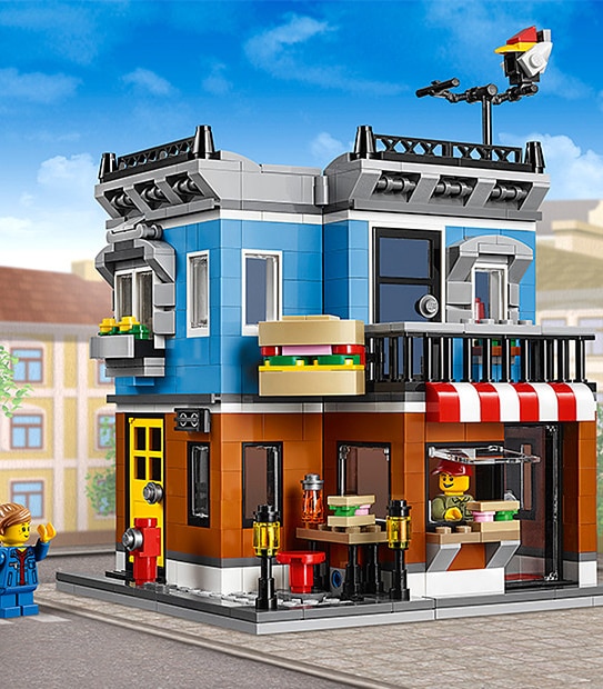 LEGO&reg; Creator Corner Deli 31050