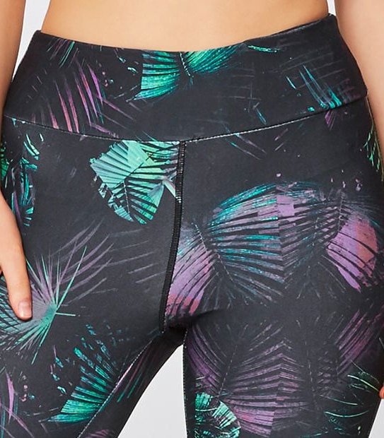 Active 3/4 Mesh Print Leggings 3 of 3