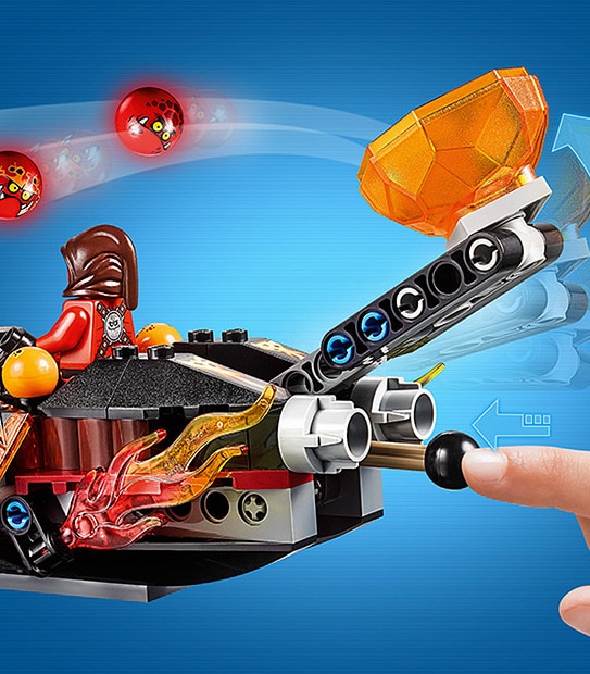 LEGO&reg; NEXO KNIGHTS&trade; Beast Master’s Chaos Chariot 70314