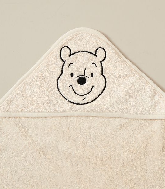 Disney Winnie The Pooh Hooded Towel