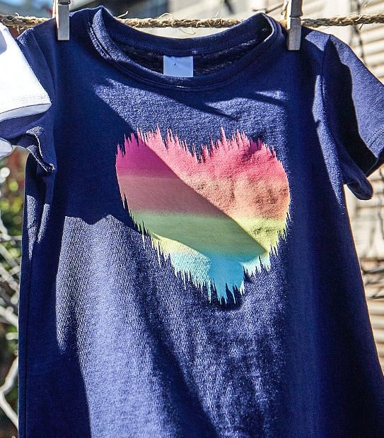 Short Sleeve Rainbow Heart Print T-Shirt