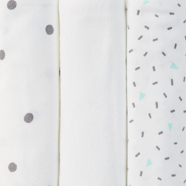 Pack of 3 Flannelette Wraps - Triangles Pack of 3 Flannelette Wraps - Triangles