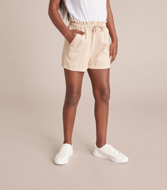PG247628_02 S23 TABLE LINEN SHORT NEUTRAL