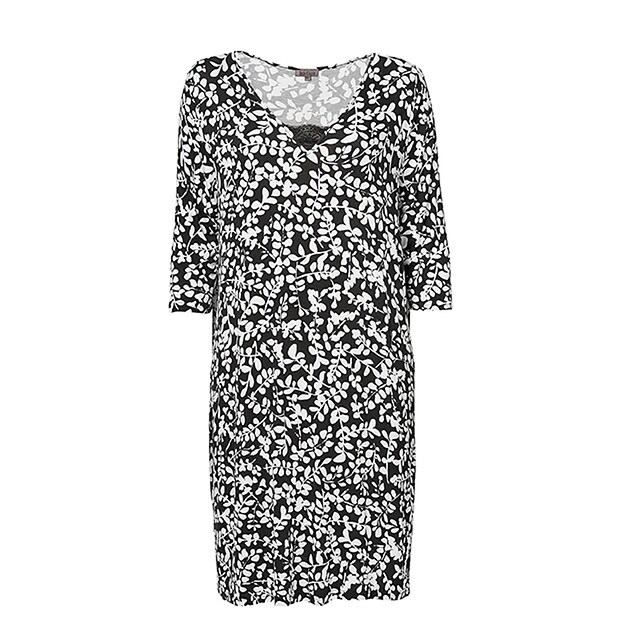 Belle Curve Floral Nightie - Black Belle Curve Floral Nightie - Black