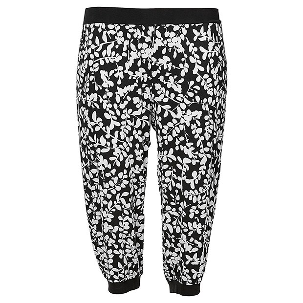 Belle Curve 3/4 Sleep Pants - Floral Black Belle Curve 3/4 Sleep Pants - Floral Black