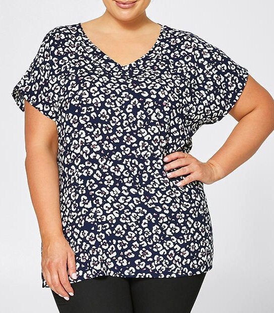 Belle Curve Blockbuster Top