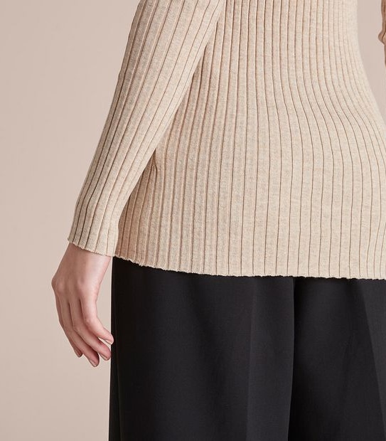 Preview V-Neck Rib Knit Top