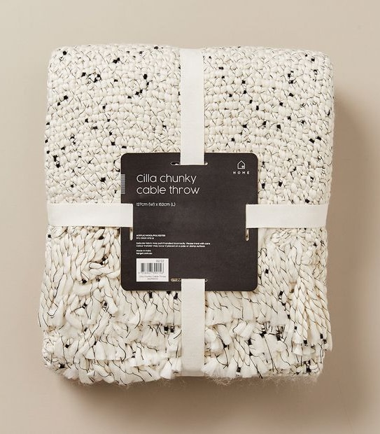 Cilla Chunky Cable Throw