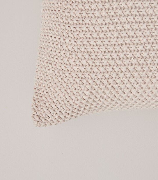 Oliver Knit Cushion