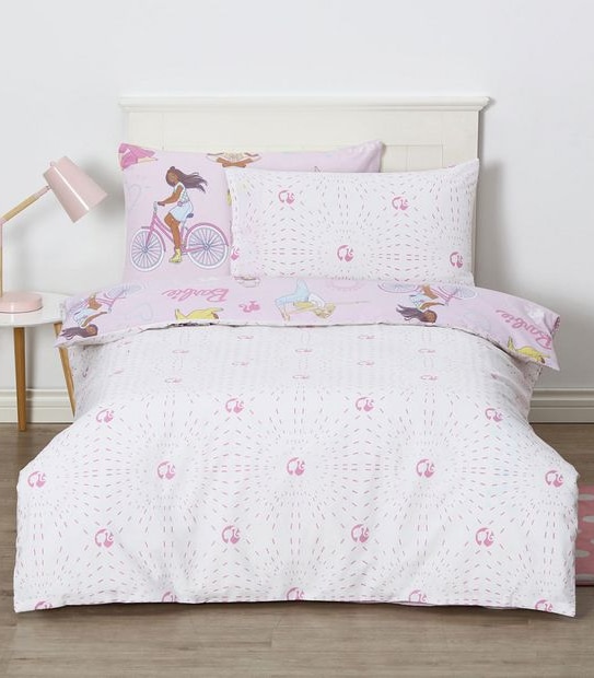 Barbie And Friends Quilt Cover Set