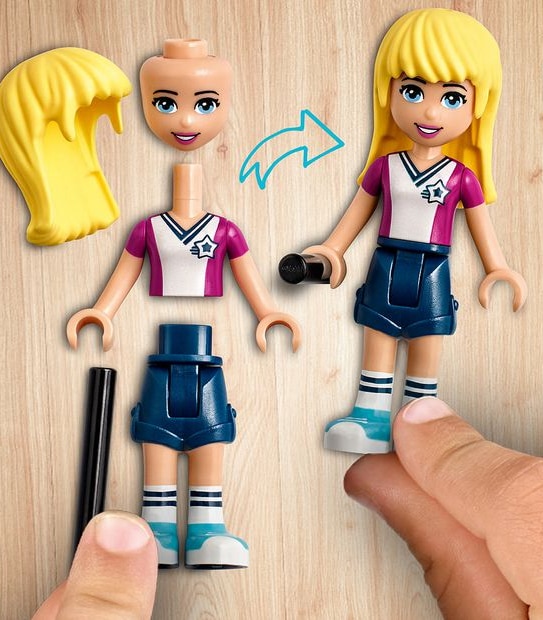 LEGO&reg; Friends Stephanie's Football Practice 41330
