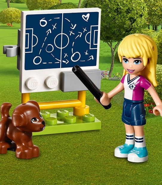 LEGO&reg; Friends Stephanie's Football Practice 41330