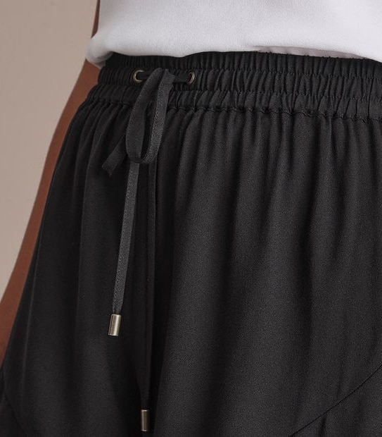Lily Loves Frill Edge Shorts