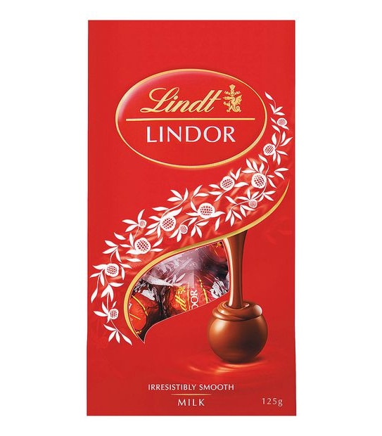 Lindt LINDOR Milk Chocolate Bag 125g