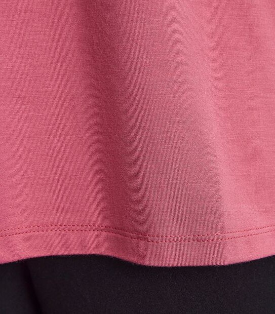 Curve V-Neck T-Shirt