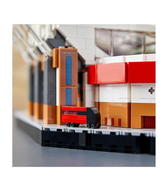 LEGO&reg; Creator Expert Old Trafford - Manchester United 10272