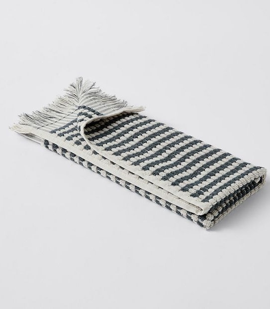 Pom Pom Hand Towel