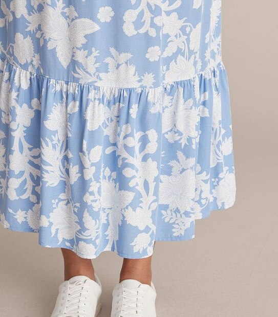 Curve Tiered Skirt
