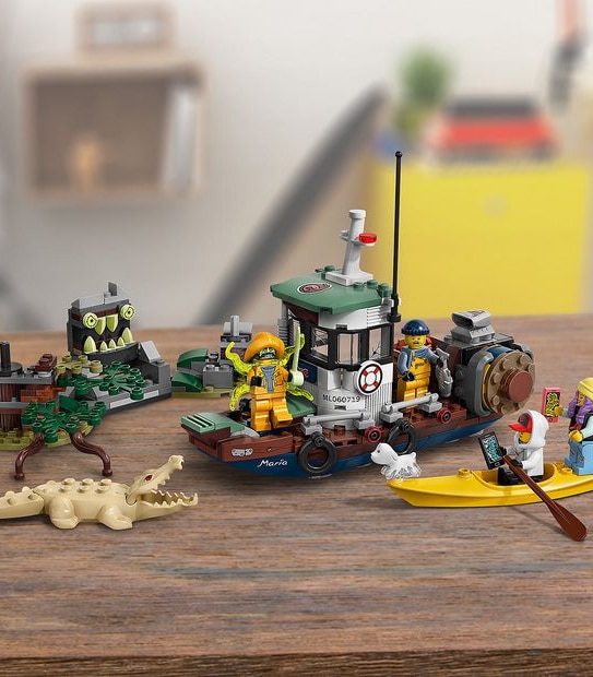 LEGO&reg; Hidden Side&trade; Wrecked Shrimp Boat 70419