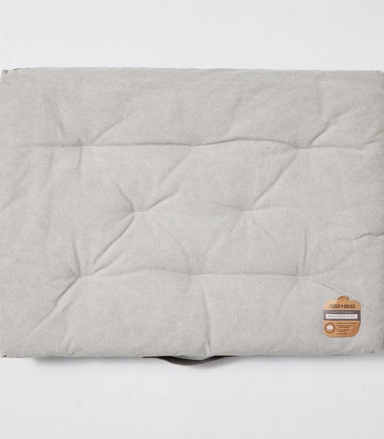 Patch & Socks Pacha Indoor Pet Bed - Medium