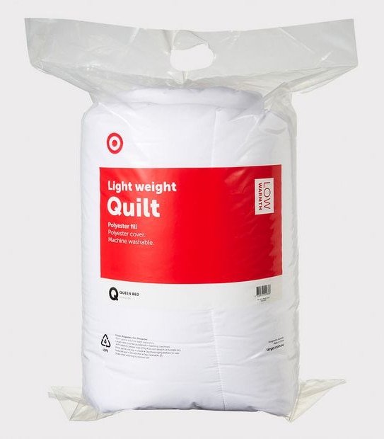 essentials Soft Polyester Quilt - Light Warmth Rating