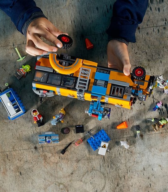 LEGO&reg; Hidden Side&trade; Paranormal Intercept Bus 3000 70423