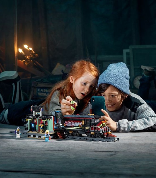 LEGO&reg; Hidden Side&trade; Ghost Train Express 70424