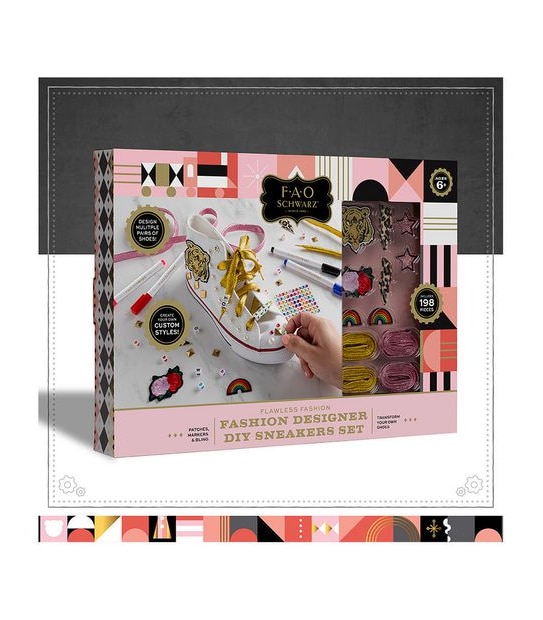 FAO Schwarz Fashion Designer DIY Sneaker Set