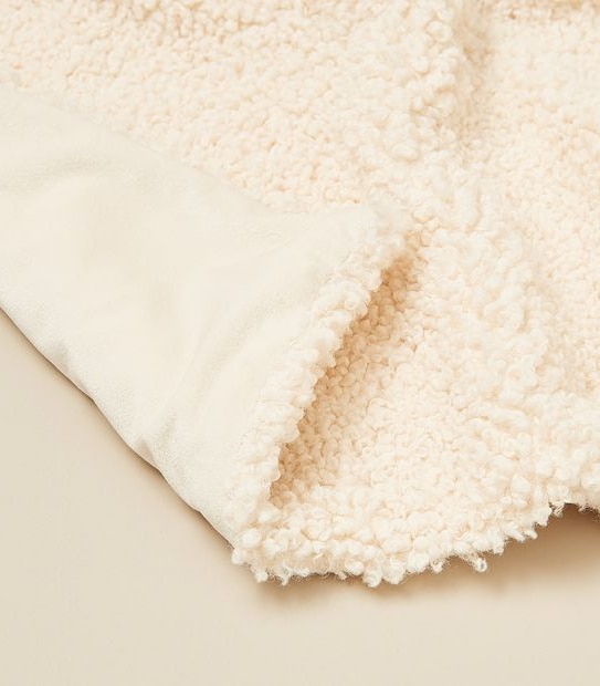 Noelle Boucle Throw