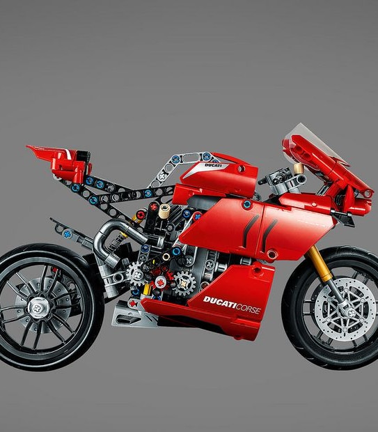 LEGO&reg; Technic Ducati Panigale V4 R 42107