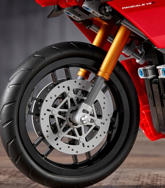 LEGO&reg; Technic Ducati Panigale V4 R 42107