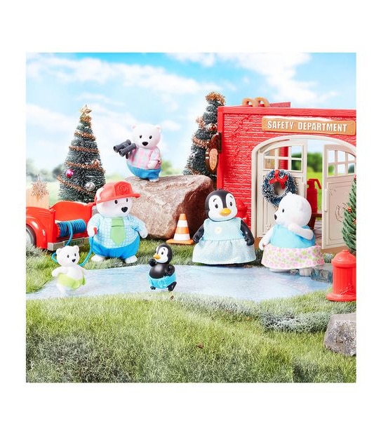 Li'l Woodzeez Penguin Family