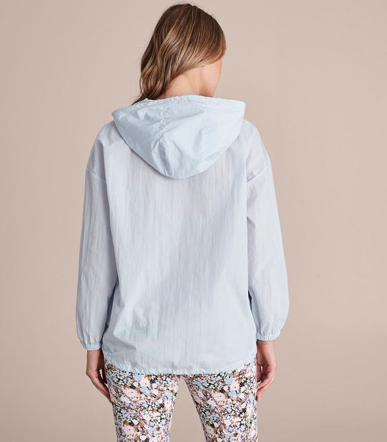 Active 1/4 Zip Spray Jacket