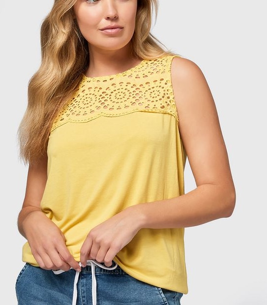 Joely Scallop Edge Top