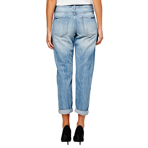 Jan 14, · Seriously, your boyfriend jeans look just as good with those weekend slip-ons as they do with strappy heels, so read on to learn all the ways you can take them from a.m. to p.m. Finally, once you're feeling inspired, shop a few of our favorite designs available comfoisinsi.tk Country: US.