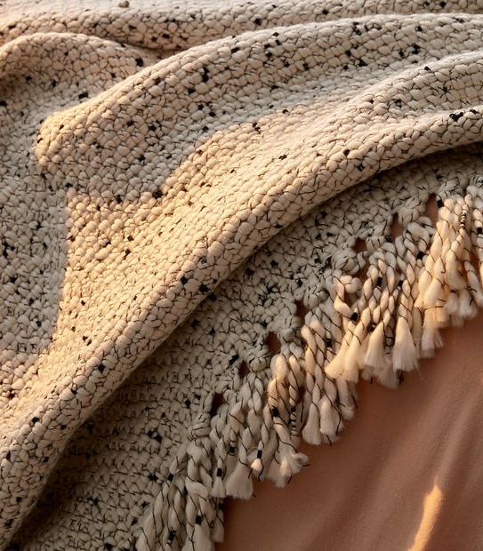 Cilla Chunky Cable Throw