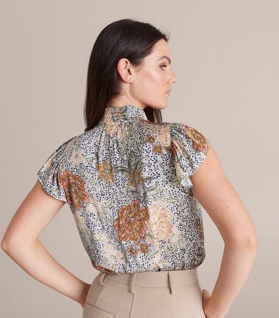 Preview Flutter Sleeve Blouse