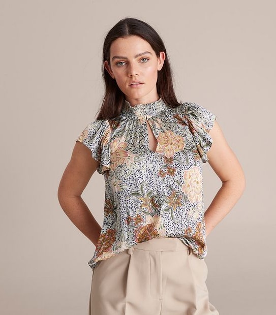 Preview Flutter Sleeve Blouse