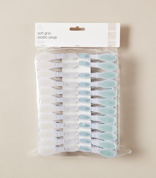 24 Pack Soft Grip Plastic Pegs
