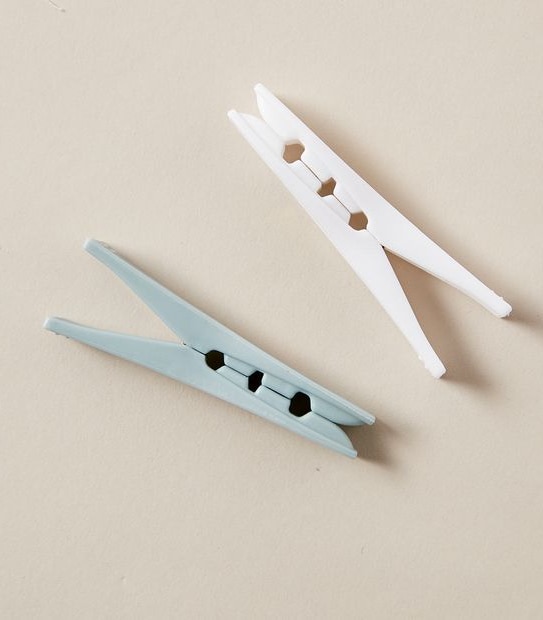48 Pack Plastic Pegs