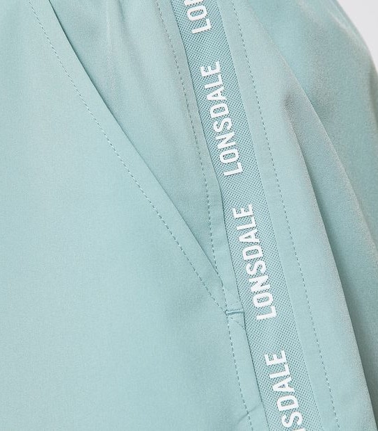 Lonsdale London Portland Woven Shorts - Eggshell Green