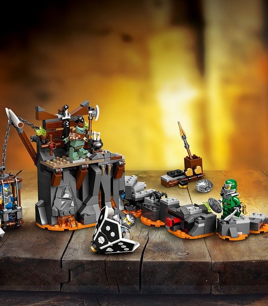LEGO® NINJAGO Journey to the Skull Dungeons 71717