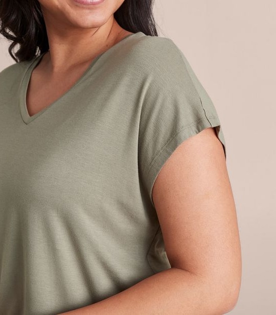 Curve V-Neck T-Shirt 2 of 6