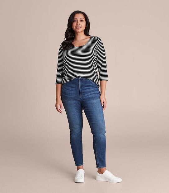 Curve 3/4 Sleeve T-Shirt