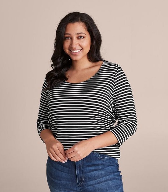 Curve 3/4 Sleeve T-Shirt
