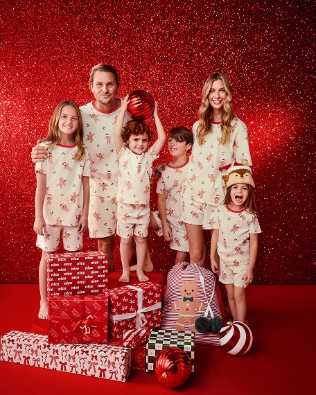 141025-Christmas-Pjs-outfit.png