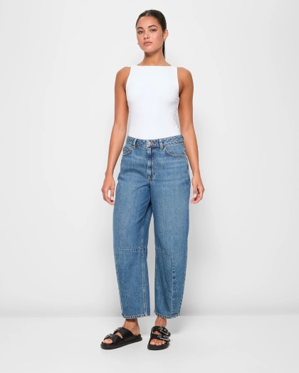 Barrel jeans