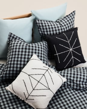 060325-H-New-Season-Looks-Cushions-Throws-Desktop1.jpg