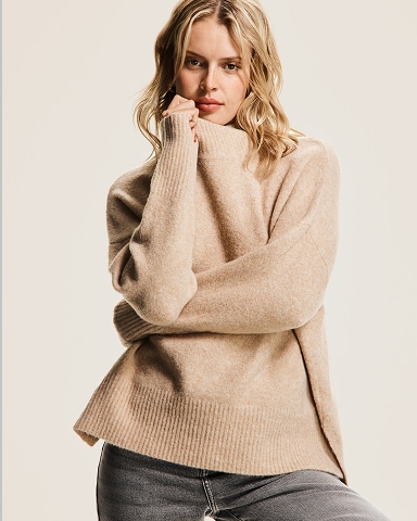 050625-W-New-Season-Looks-Knitwear.jpg